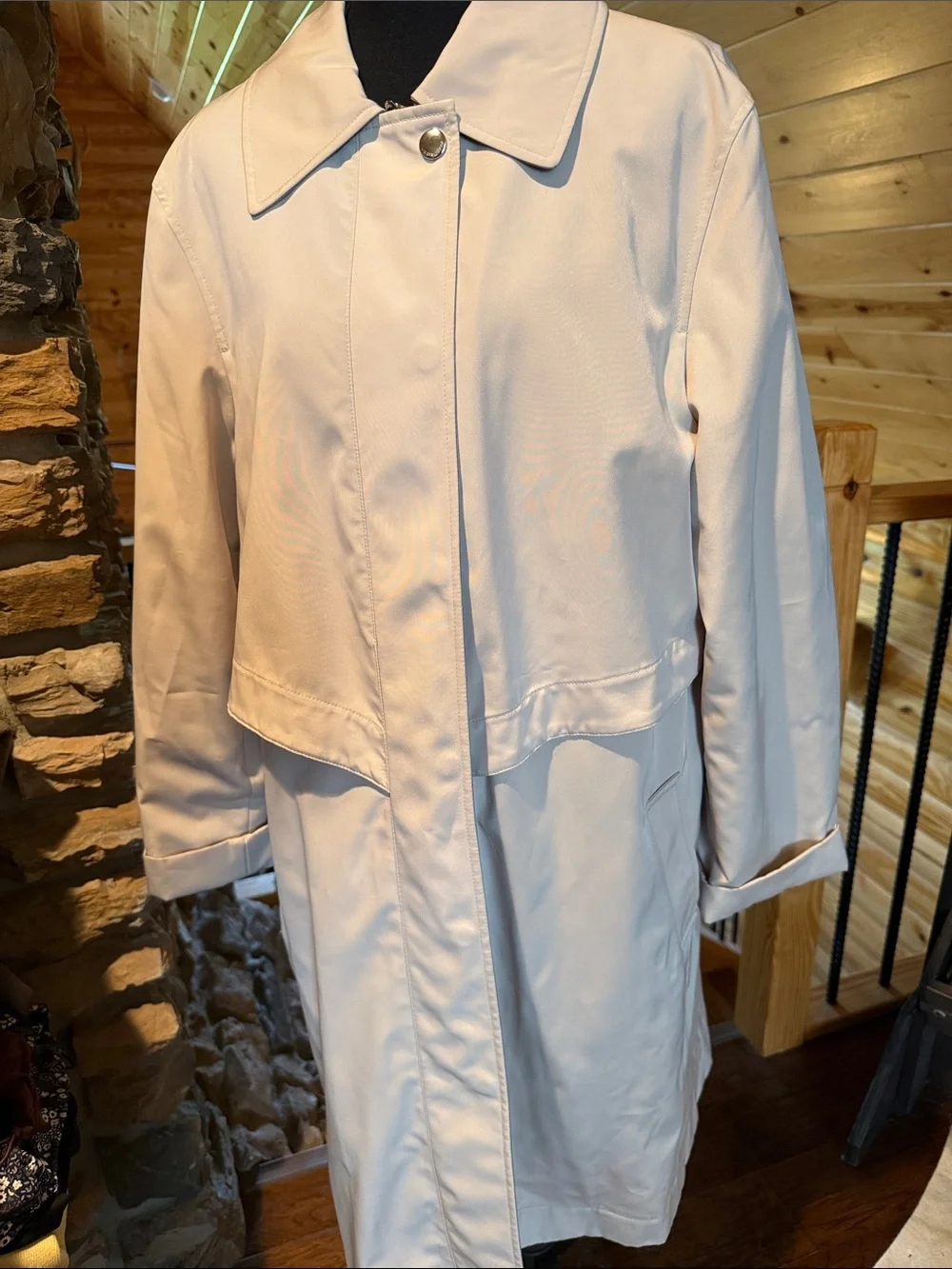 Liz Claiborne Light Cream Trench Coat minimalist vibes